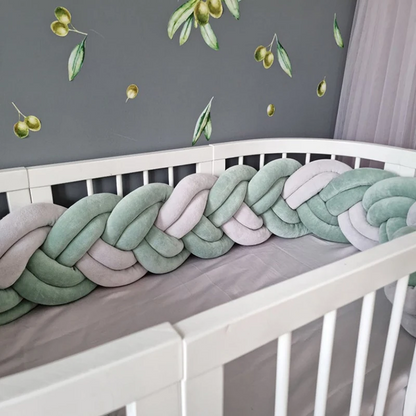 Tresse de lit 4m bleu entourant lit blanc